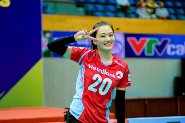 Thành Tích Và Nhan Sắc Của Cầu Thủ Bóng Chuyền Nguyễn Thu Hoài