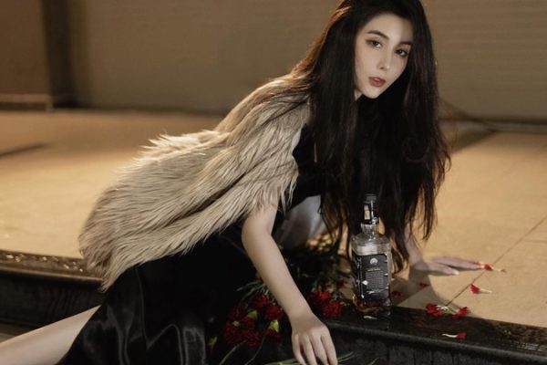 55+ Ảnh Hot Girl Võ Ngọc Trân với vòng một nhức mắt
