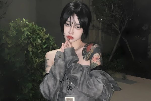 Ảnh gái xinh xăm hình cá tính và đầy cuốn hút