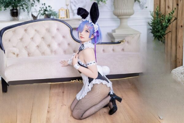 Ảnh gái xinh cosplay gợi cảm với thần thái quyến rũ đầy cuốn hút