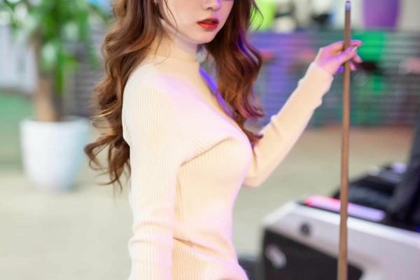 Hình nền điện thoại girl bàn bi da