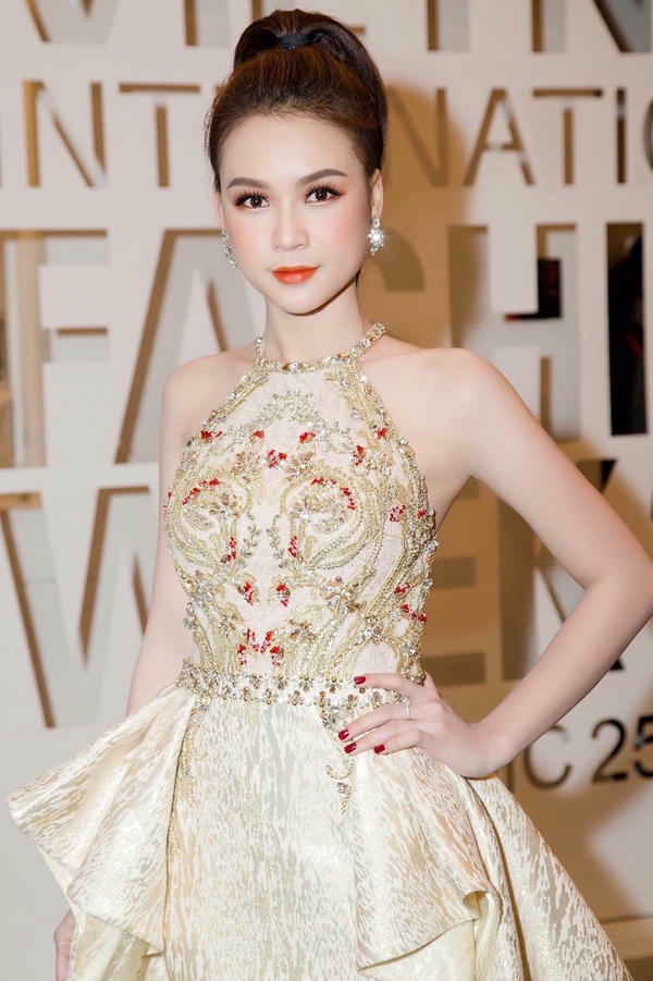 Hình nền diễn viên Việt cuốn hút