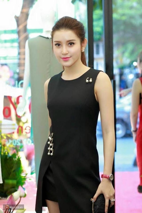 Hình nền diễn viên Việt dịu dàng