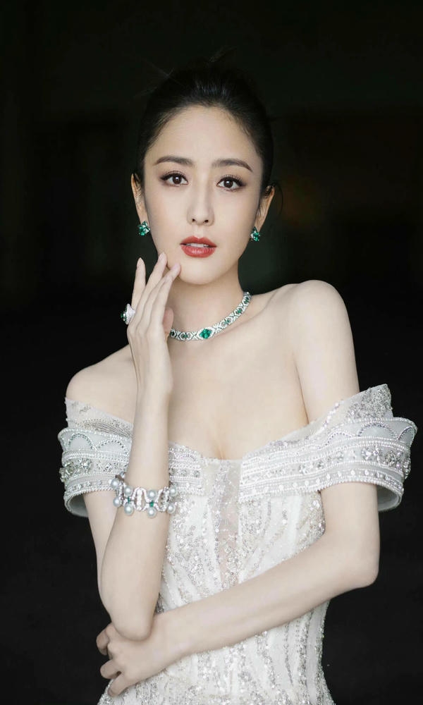 Mỗi bước chân đều mang khí chất riêng