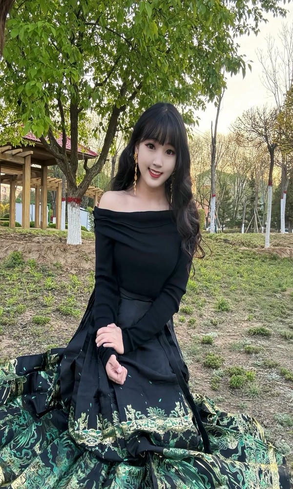 Nụ cười dịu dàng làm tan chảy vạn vật.