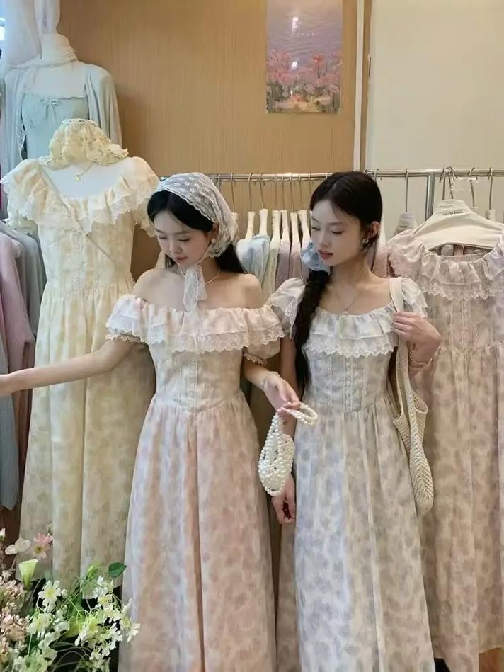Nụ cười tỏa nắng, xua tan mọi âu lo