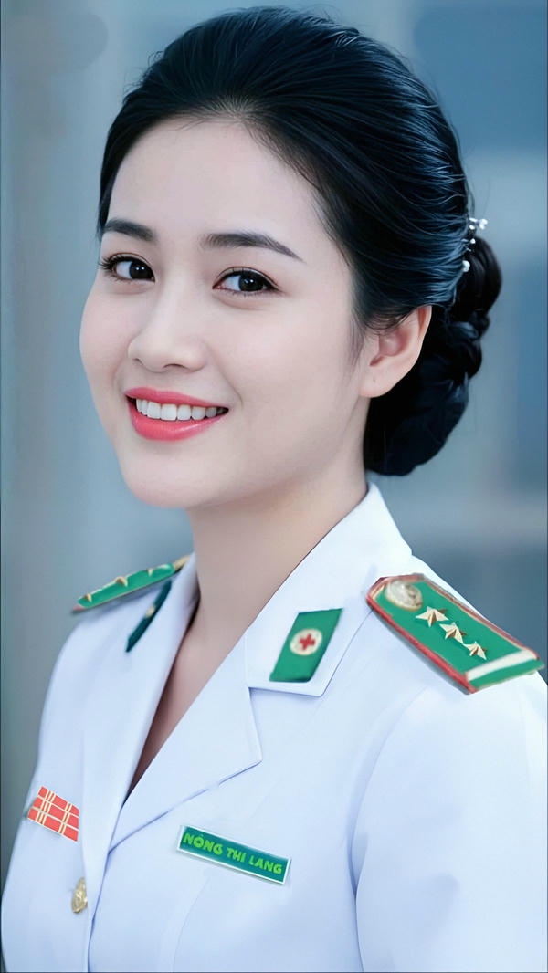 Vừa xinh vừa nghiêm nghị.